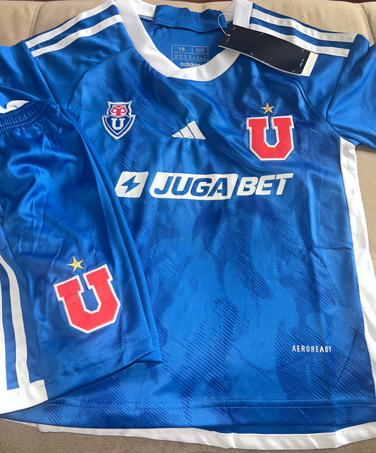 Conjunto Universidad de Chile para niños 2024
