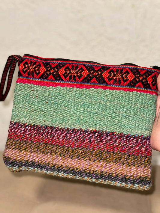 Cosmetiqueros o bolsito pequeño 22x8cm