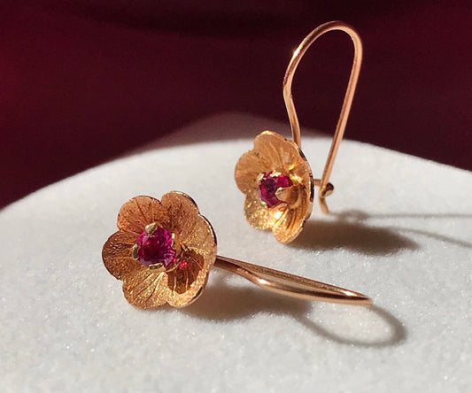 Aros Colgante oro 18k - en forma de flor 8mm de diámetro