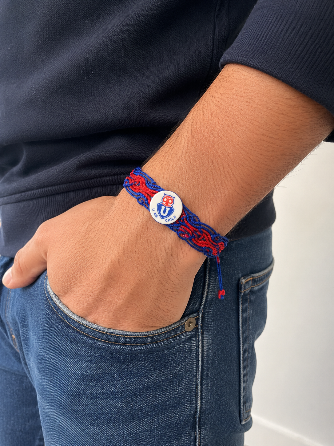 Pulsera Artesanal Universidad de Chile en Colores Azul y Rojo