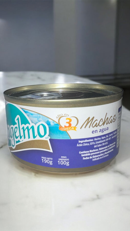 Machas Angelmo chilenas en agua, frasco listo para cocinar.