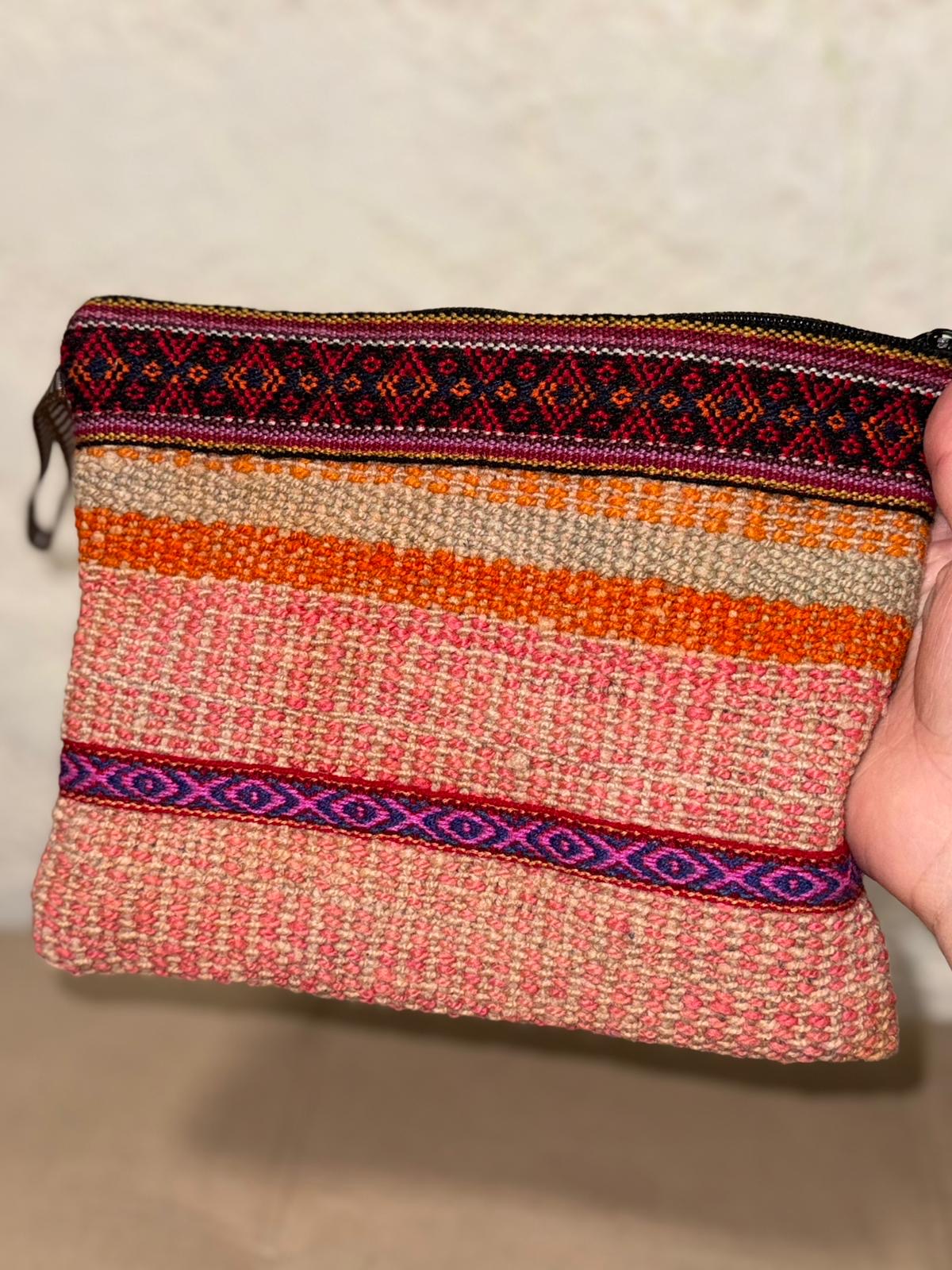 Cosmetiqueros o bolsito pequeño 22x8cm