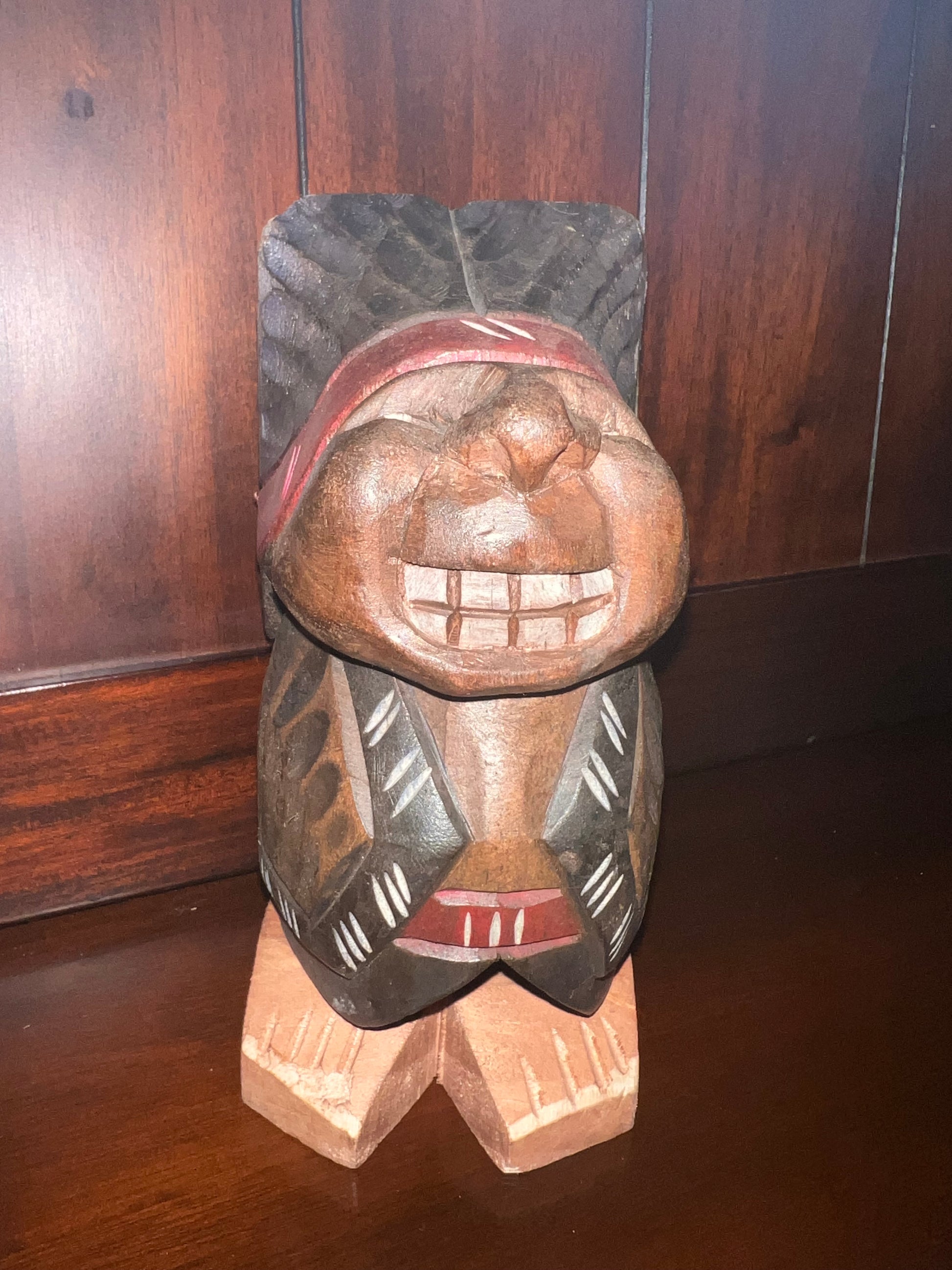 Indio pícaro – artesanía chilena de madera