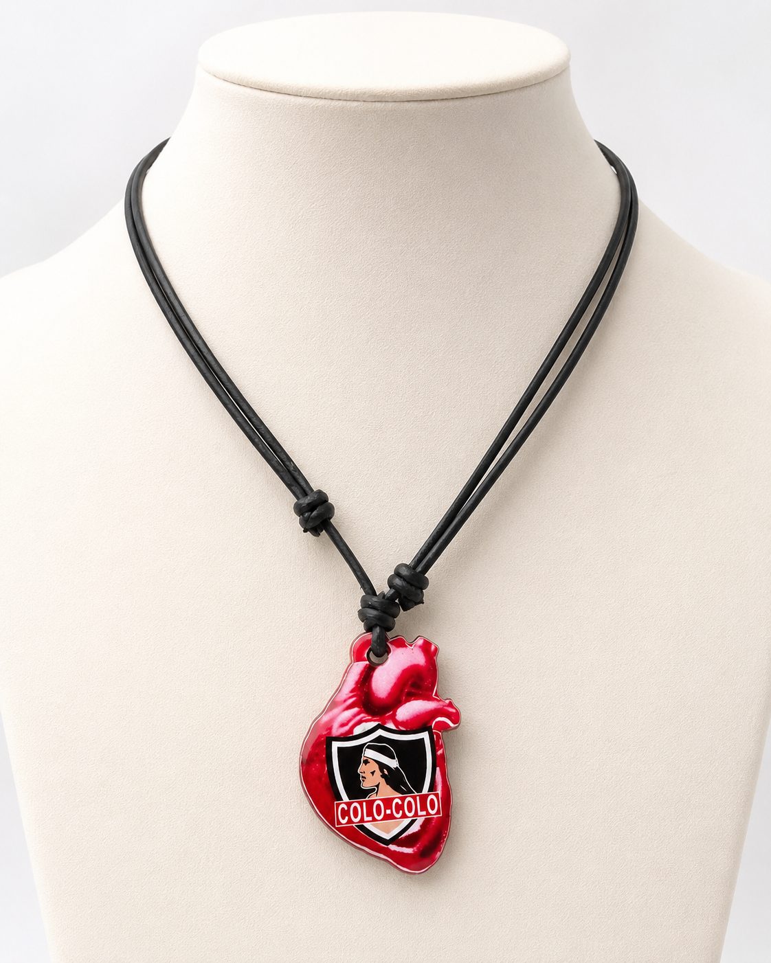 Collar Colo-Colo con Colgante