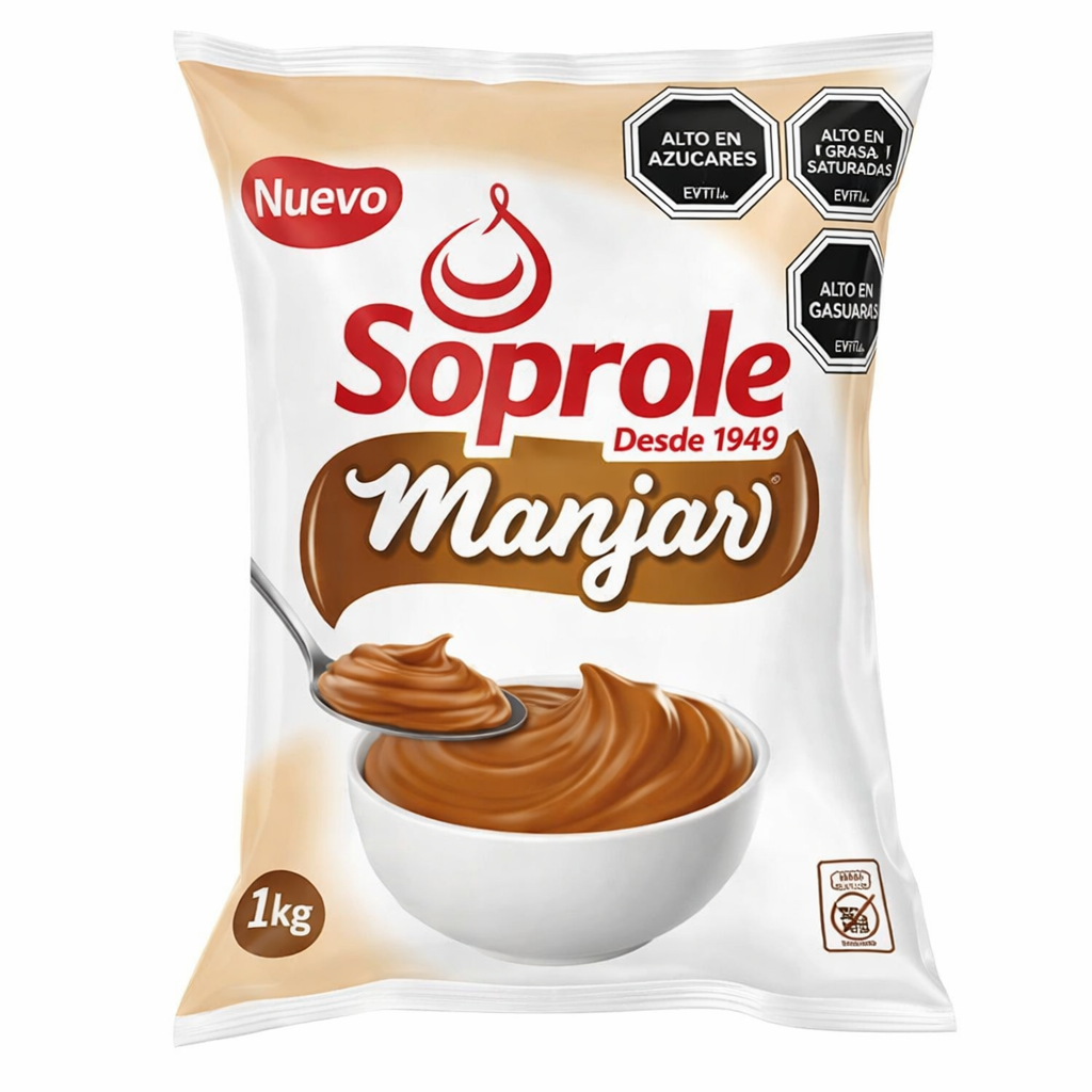 Bolsa de 1 kilo de Manjar Soprole, mostrando la textura cremosa del dulce de leche chileno.
